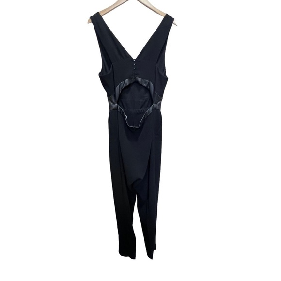 Dynamite Black Mixed Media Back Cutout Jumpsuit Size Medium - Picture 2 of 8